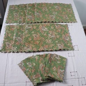 Williams Sonoma Green Paisley Set of 7 Placemats and Napkins